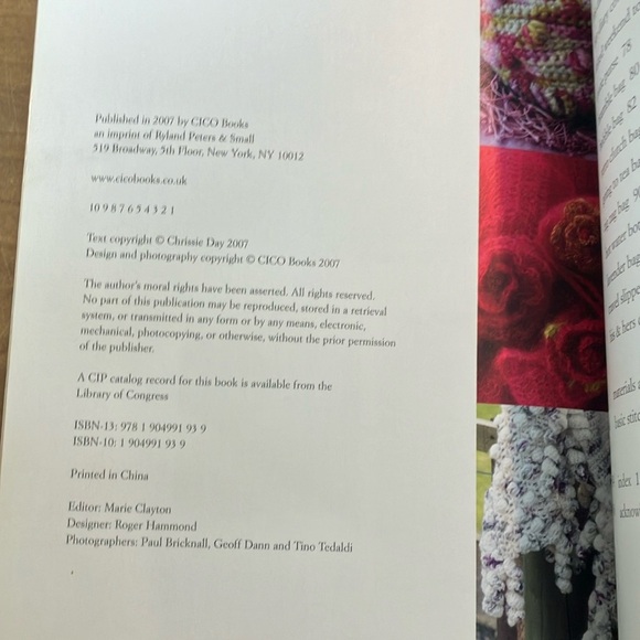 Book: Quick Crochet by Chrissie Day - 35 fast fun weekend projects - Picture 6 of 16